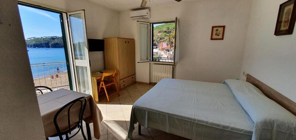 Appartamenti Villa Miramare Capoliveri  Exteriör bild